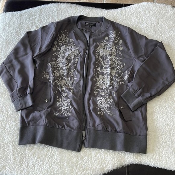 DG2 by Diane Gilman Embroidered Trophy Jacket - Picture 2 of 6
